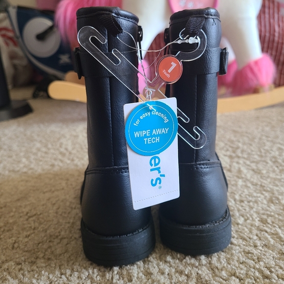 Carter's girls boot size 1 - Picture 6 of 7